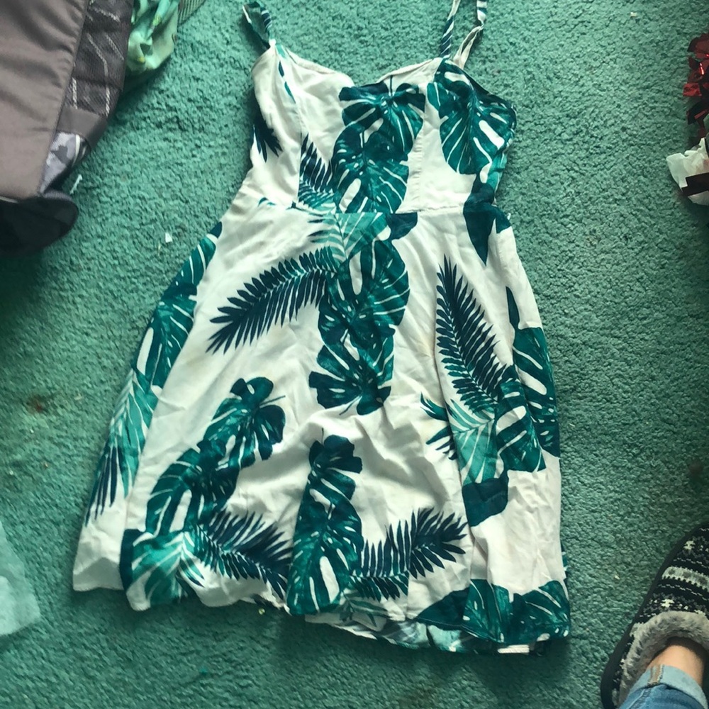 Pink dress with green leafs